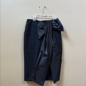 Café À Trois Camicie - Elegant Black Bow Detail Skirt